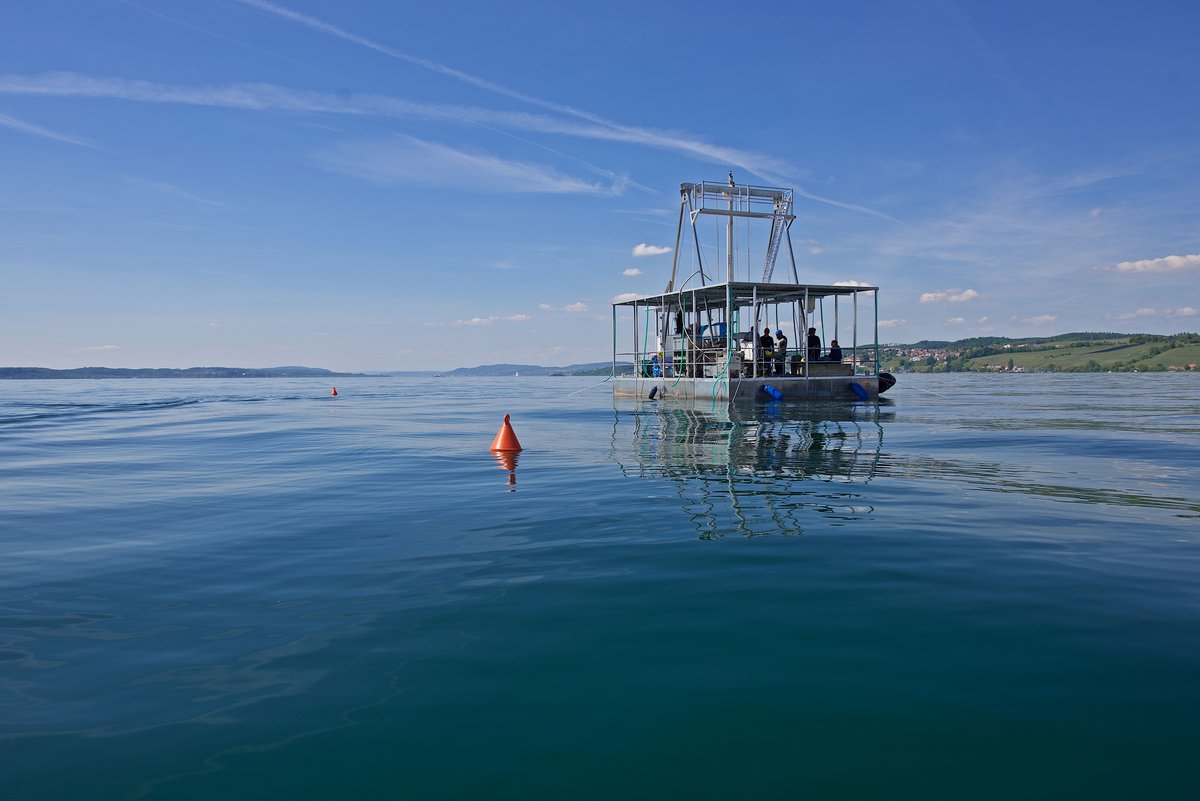 Die Bohrplattform HIPERCORIG im Einsatz auf dem Bodensee im Juli 2019. Copyright: Universität Konstanz